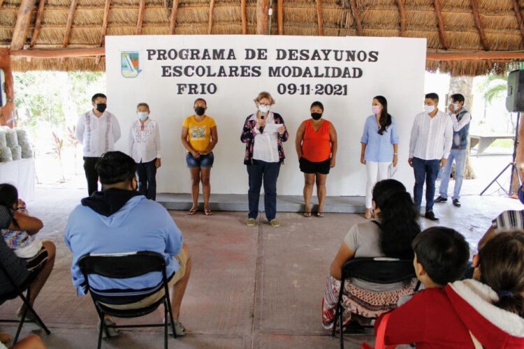 Entrega DIF Puerto Morelos desayunos escolares - Comunicación Social de Puerto  Morelos