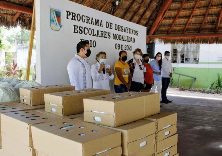 Entrega DIF Puerto Morelos desayunos escolares - Comunicación Social de Puerto  Morelos