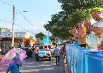 BLANCA MERARI PRESENCIA EN LEONA VICARIO EL DESFILE DE CARROS ALEGÓRICOS Y LA TERCERA JORNADA CARNAVALESCA