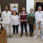 CONSTATAN BLANCA MERARI Y TITULAR DE SEMA ÓSCAR RÉBORA FUNCIONAMIENTO DE BARRERA ANTISARGAZO EN PUERTO MORELOS